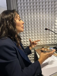 Paola de rosa Interprete simultanea